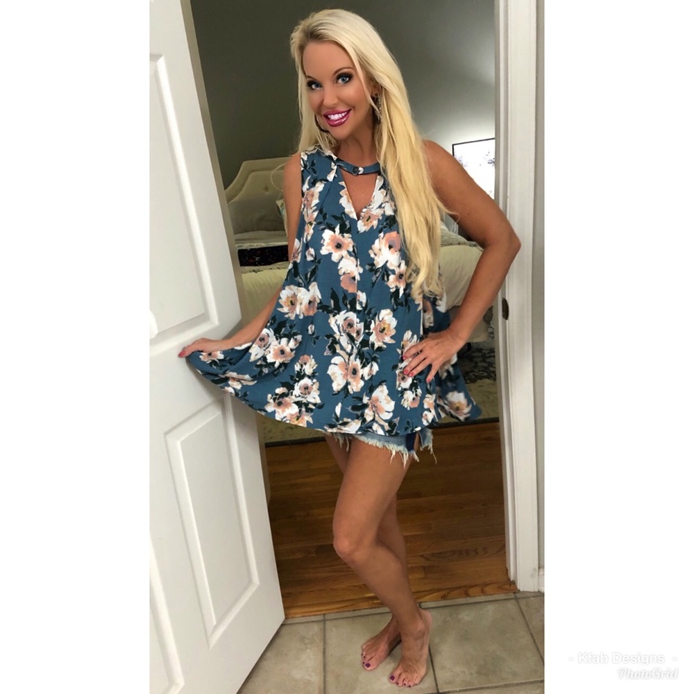 LAST ONE 💕New For Spring Indigo Floral Tunic! - Picture 3 of 3